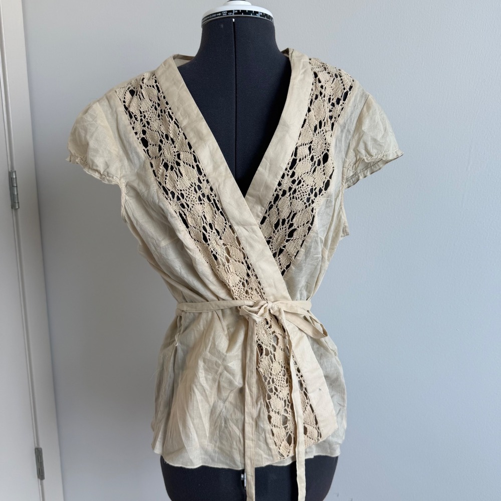 Vintage 90s Bandolino Cotton Lace Wrap Top in‎ Ivory